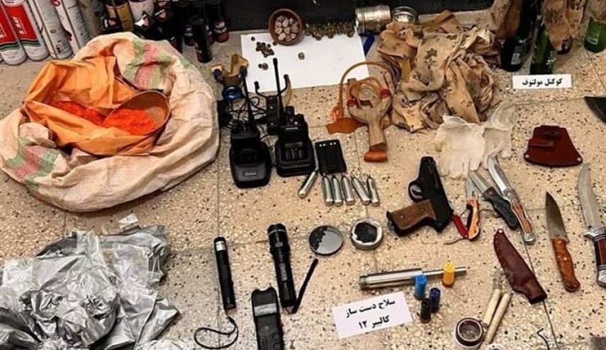 أسلحة لمجموعة إرهابية في إيران.jpg