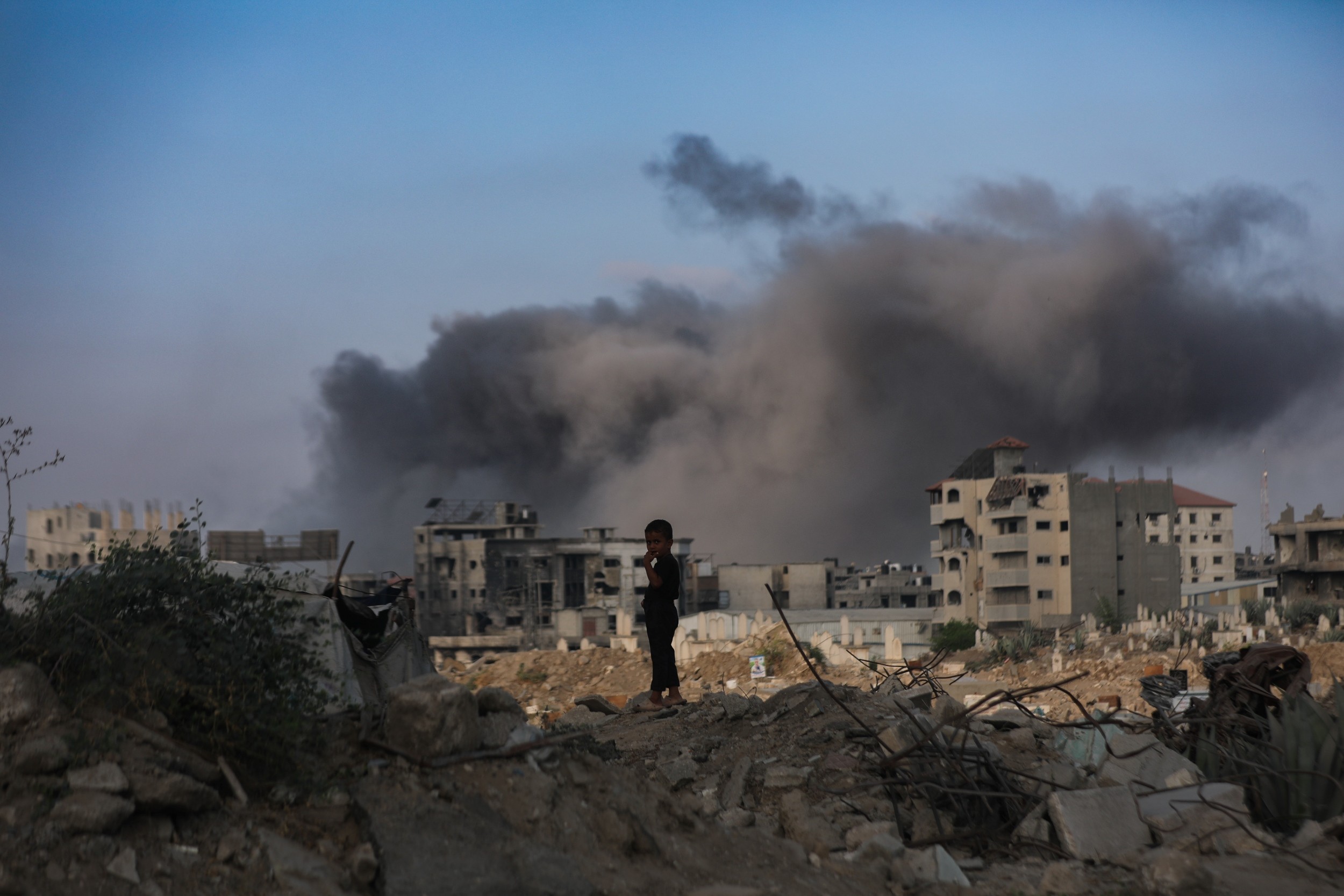 قصف غزة الاناضول.jpg-e1c2fc2e-f950-40df-8bdb-0cc105bd5252.jpg