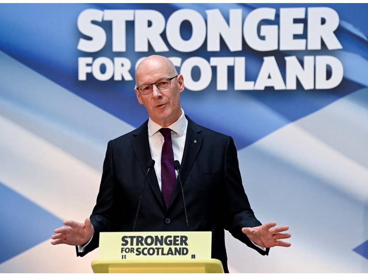 جون سوينيي.jpg